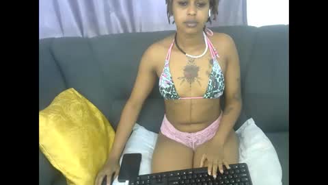 Snapshot of doll_starr chatting on January 2025 10:30:01 AM doll_starr online show from January 2025 10:30:01 AM