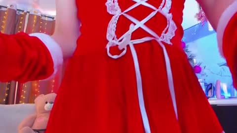 Snapshot of dollyiaa chatting on December 2024 09:50:02 AM Dollya online show from December 2024 09:50:02 AM