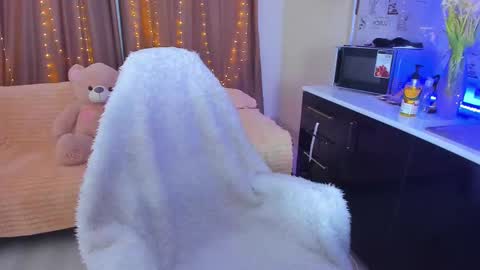 Snapshot of dollyiaa chatting on March 2025 08:56:02 AM Dollya online show from March 2025 08:56:02 AM