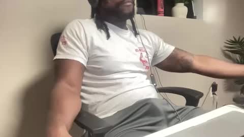 Snapshot of dolo1645 chatting on September 2025 09:17:02 PM Dolo online show from September 2025 09:17:02 PM