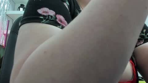 Snapshot of doloressea chatting on January 2025 08:46:02 AM DoloresSea online show from January 2025 08:46:02 AM