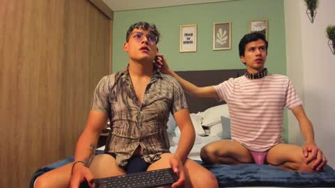 Snapshot of dom2travelers_sm chatting on January 2025 01:13:01 PM Diego Castell online show from January 2025 01:13:01 PM