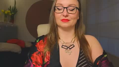 DOM MUMMY online show from March 2026 05:44:01 AM