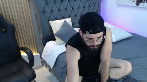 Snapshot of domboy_ chatting on May 2026 08:27:01 PM domboy online show from May 2026 08:27:01 PM