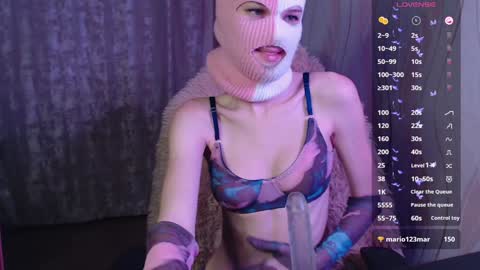 domiiniicana online show from December 2024 10:17:01 PM