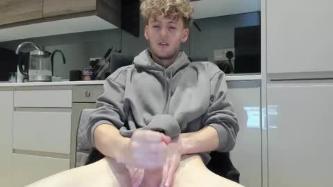 Alex...  online show from November 2025 05:56:02 AM