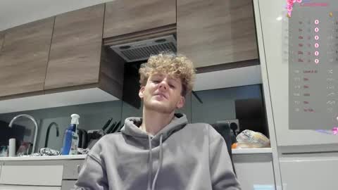 Alex...  online show from November 2025 09:59:01 PM