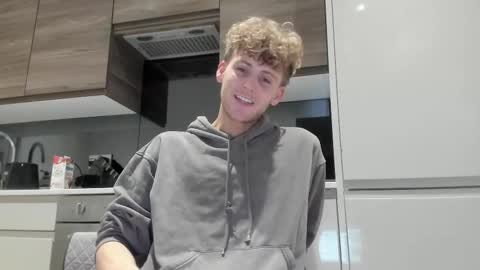 Alex...  online show from March 2026 11:52:02 PM