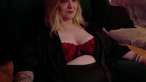 SADE online show from October 2025 08:38:01 PM