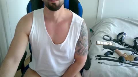 DominatedTitan online show from April 2026 12:25:01 PM