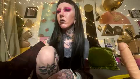 Snapshot of dominatrixmars chatting on February 2025 03:59:01 AM Dominatrix Esther Mars online show from February 2025 03:59:01 AM