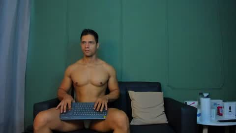 Snapshot of dominc_berry chatting on June 2026 12:30:01 PM Dominc berry online show from June 2026 12:30:01 PM