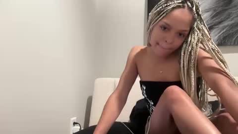 Snapshot of domincanprettyfeett chatting on June 2026 06:05:02 AM domincanprettyfeett online show from June 2026 06:05:02 AM