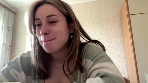 Mia online show from April 2026 08:09:02 AM