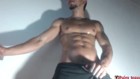 DOMI online show from November 2025 10:20:02 PM