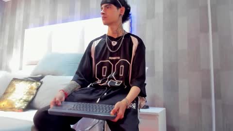 Snapshot of dominic_foox chatting on February 2026 12:42:02 PM Dominic foox online show from February 2026 12:42:02 PM