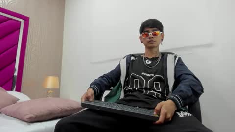 Snapshot of dominic_foox chatting on February 2026 12:23:01 PM Dominic foox online show from February 2026 12:23:01 PM