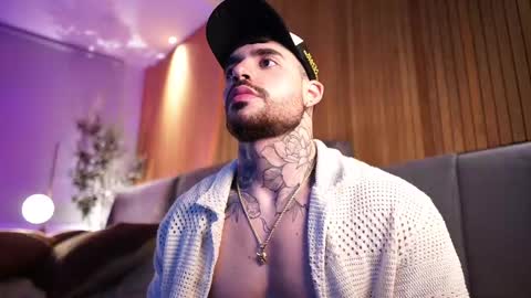 Snapshot of dominic_sullivan1 chatting on March 2025 03:41:01 AM Dominic Sullivan online show from March 2025 03:41:01 AM