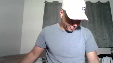 Snapshot of dominicanorico chatting on October 2025 04:11:01 AM luis online show from October 2025 04:11:01 AM