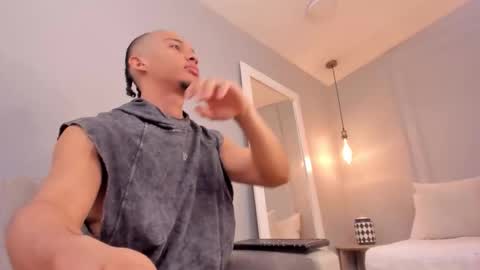 Snapshot of dominick_star chatting on November 2025 04:01:02 AM Dominick Star online show from November 2025 04:01:02 AM