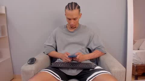 Snapshot of dominick_star chatting on November 2025 03:50:02 AM Dominick Star online show from November 2025 03:50:02 AM