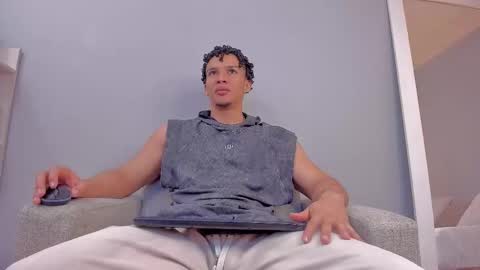 Snapshot of dominick_star chatting on November 2025 04:00:02 AM Dominick Star online show from November 2025 04:00:02 AM