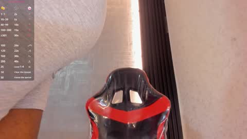 Snapshot of dominicsccott chatting on November 2025 01:11:02 PM Dominicscott online show from November 2025 01:11:02 PM