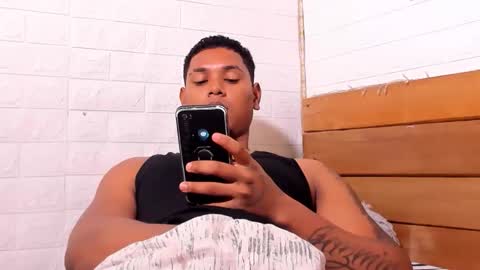 Snapshot of dominicvera chatting on October 2025 02:41:01 PM DominicVera online show from October 2025 02:41:01 PM