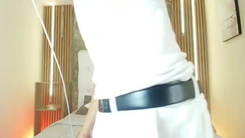 Dominik online show from April 2026 08:28:02 PM