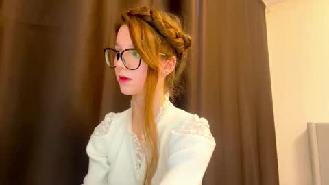 Kira online show from February 2026 01:42:01 PM