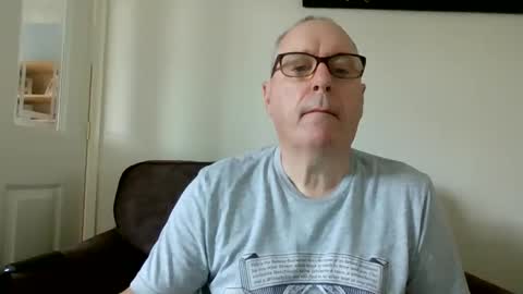 Snapshot of domjolly08 chatting on October 2025 10:22:02 AM David uk online show from October 2025 10:22:02 AM