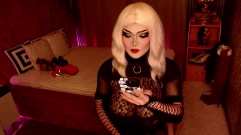 Snapshot of domtrans4sub chatting on December 2024 11:51:02 AM online show from December 2024 11:51:02 AM