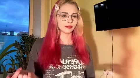 Karolina online show from October 2025 02:07:01 PM