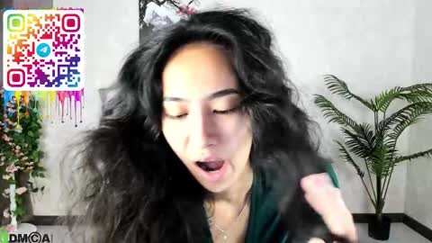 Aura online show from September 2025 03:49:01 AM