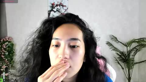 Aura online show from September 2025 03:41:02 AM