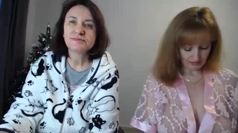 Tatiana 43 curvy sexy body and Joanna redhead 39 years online show from January 2026 08:09:02 AM