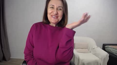 Tatiana 43 curvy sexy body and Joanna redhead 39 years online show from February 2026 04:26:01 PM