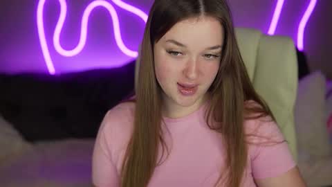 Snapshot of donnalust chatting on November 2025 10:51:01 AM DONNA online show from November 2025 10:51:01 AM