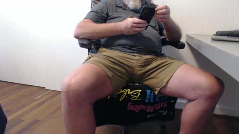 Snapshot of dontbringyourdramahere chatting on January 2025 07:00:02 PM G online show from January 2025 07:00:02 PM