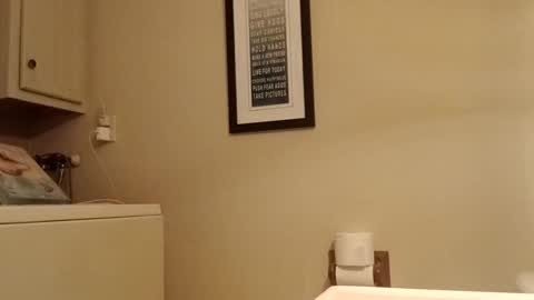 Snapshot of donwyan4 chatting on September 2025 07:52:01 AM donwyan4 online show from September 2025 07:52:01 AM