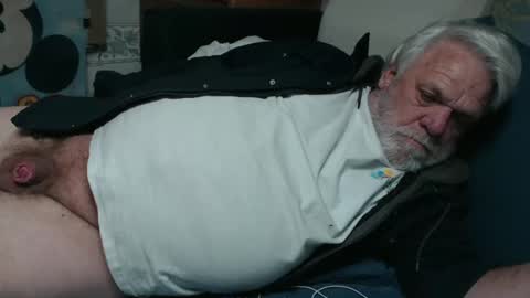 Snapshot of doouugcumming chatting on December 2024 04:37:01 PM cummingdoouug online show from December 2024 04:37:01 PM