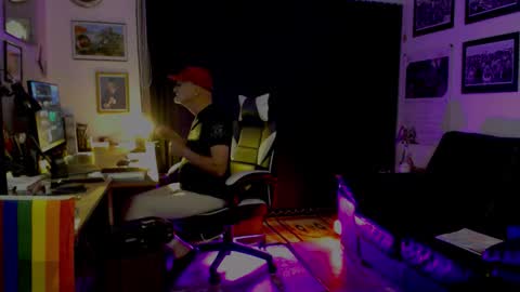 Snapshot of dopeleaf2 chatting on September 2025 08:41:01 PM dopeleaf2 online show from September 2025 08:41:01 PM