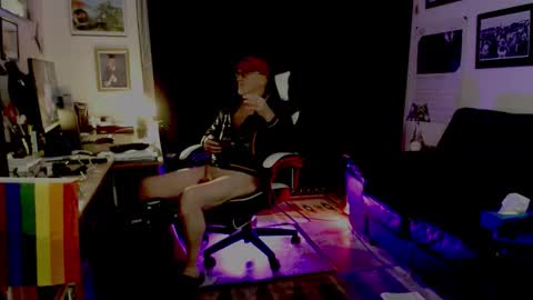Snapshot of dopeleaf2 chatting on October 2025 11:24:02 PM dopeleaf2 online show from October 2025 11:24:02 PM