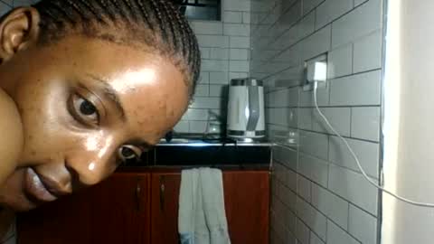 dora05191 online show from September 2025 11:32:02 PM