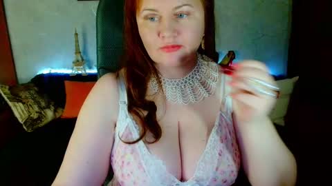 Dora online show from December 2025 02:00:02 PM