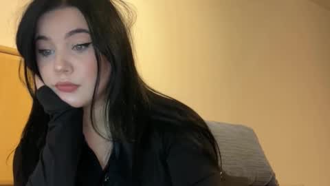 Snapshot of dorian1211 chatting on November 2025 11:41:01 AM Doriana online show from November 2025 11:41:01 AM