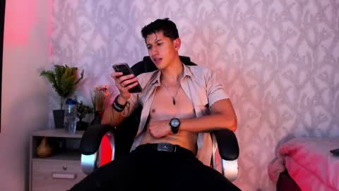 Snapshot of dorian_mystery chatting on December 2024 03:52:02 AM dorian_mystery online show from December 2024 03:52:02 AM