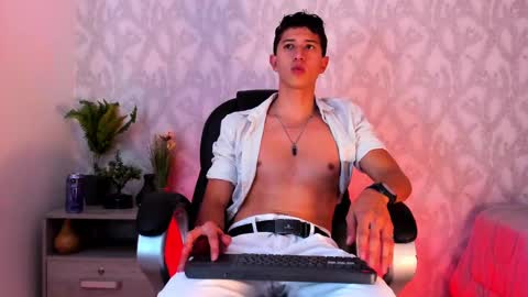 Snapshot of dorian_mystery chatting on December 2024 08:02:02 AM dorian_mystery online show from December 2024 08:02:02 AM