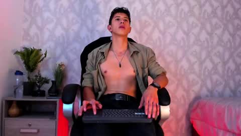 Snapshot of dorian_mystery chatting on December 2024 04:34:01 AM dorian_mystery online show from December 2024 04:34:01 AM