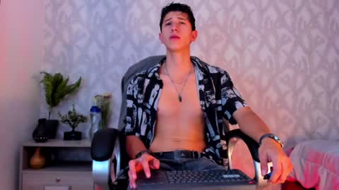 Snapshot of dorian_mystery chatting on January 2025 03:26:02 AM dorian_mystery online show from January 2025 03:26:02 AM